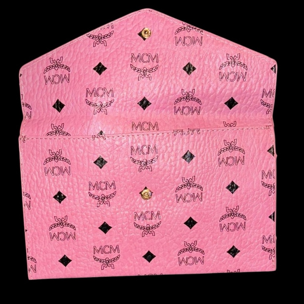 NEW w/Box MCM VIP Clutch or Crossbody in Pink  9” x 6” - Picture 8 of 13